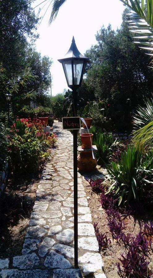 Ferienwohnung Charouda Stone Tower Pírgos Dhiroú Exterior foto