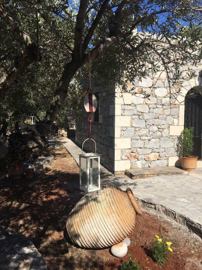 Ferienwohnung Charouda Stone Tower Pírgos Dhiroú Exterior foto