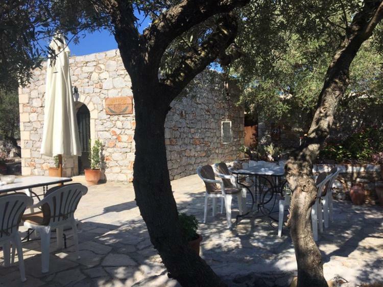 Ferienwohnung Charouda Stone Tower Pírgos Dhiroú Exterior foto